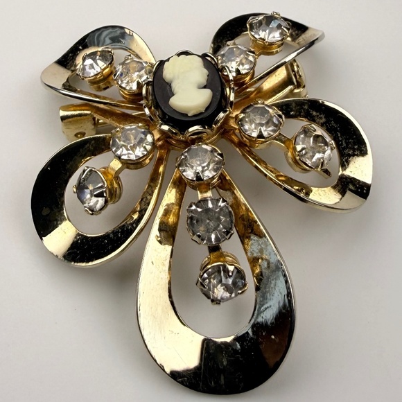 Black Cameo Brooch - Picture 3 of 9